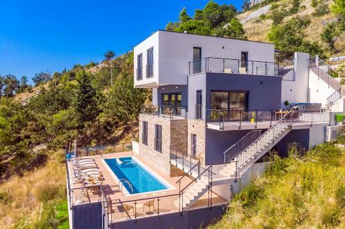 Villa Mia With Private Pool, Whirlpool, Gym, Sauna, Seaviews
