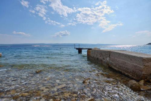 Villa Vera (omis)