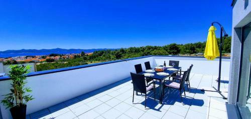 Villa Ivona Swimming Pool And Jacuzzi