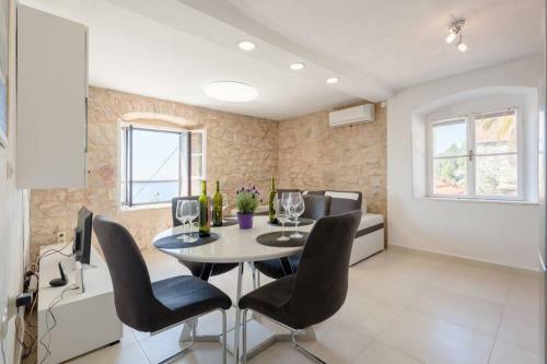 New Apartment With Private Parking, And Terrace
