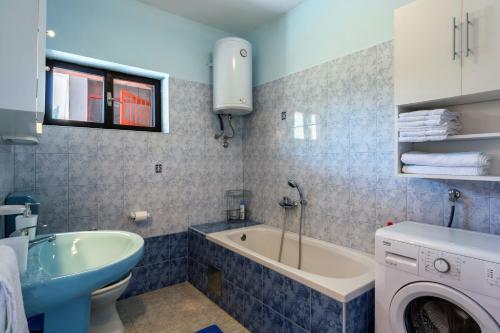 Vacation House Maslina