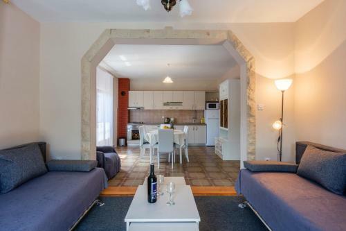Vacation House Maslina