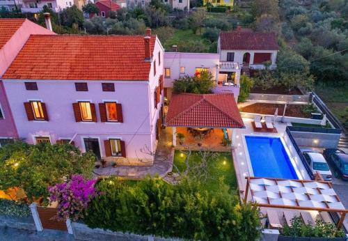 Apartments Sora - 80 M From Sea