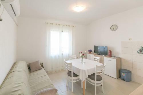 Apartment Mira #preko#free Parking#a/c