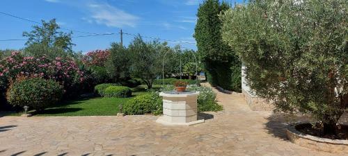 Beautiful Villa Klara Preko