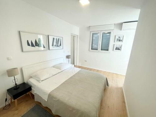 Villa Sol - With Private Pool And 30m From The Sea