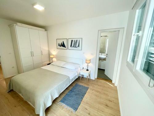 Villa Sol - With Private Pool And 30m From The Sea