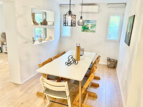 Villa Sol - With Private Pool And 30m From The Sea