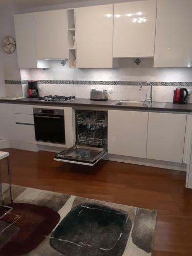 New Kosljun Apartment 300m To Beach
