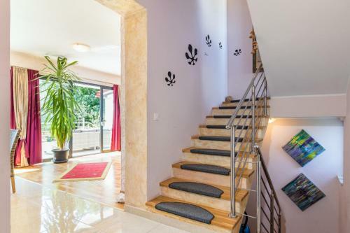 Villa Lelaina With Private Pool And 3 Km From The Beach