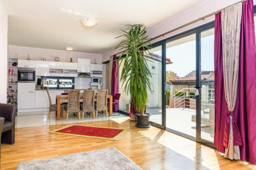 Villa Lelaina With Private Pool And 3 Km From The Beach