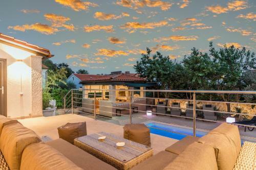 Villa Lelaina With Private Pool And 3 Km From The Beach