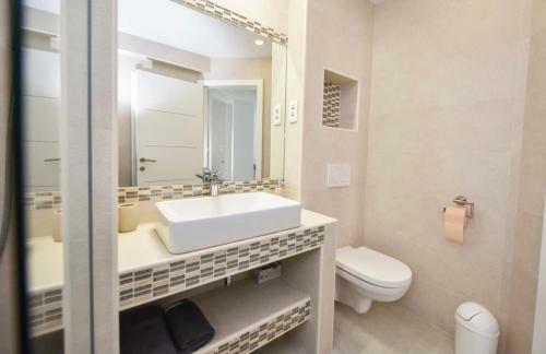 Bluebay Apartments
