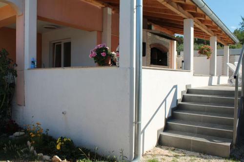 Apartment Anai, With Heated Private Pool