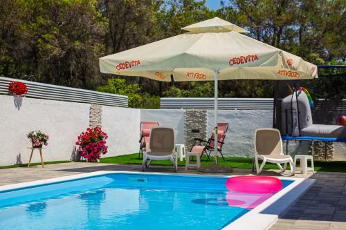 Apartment Anai, With Heated Private Pool