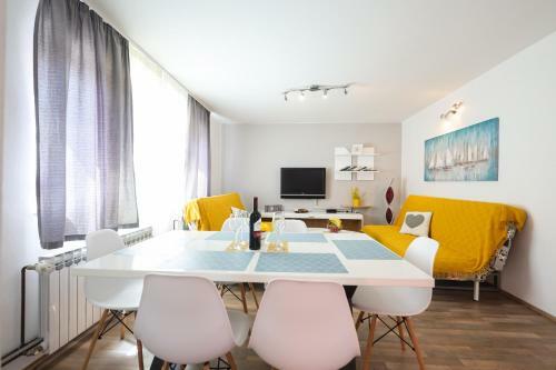 Apartment Anai, With Heated Private Pool