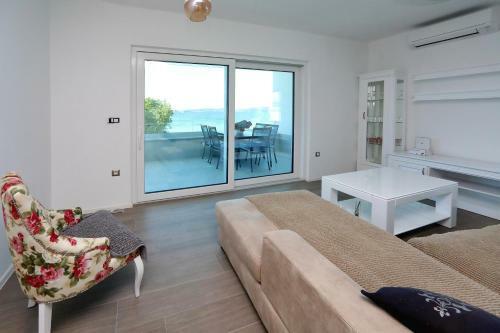 Apartmani Marina S Pogledom, Suko?an