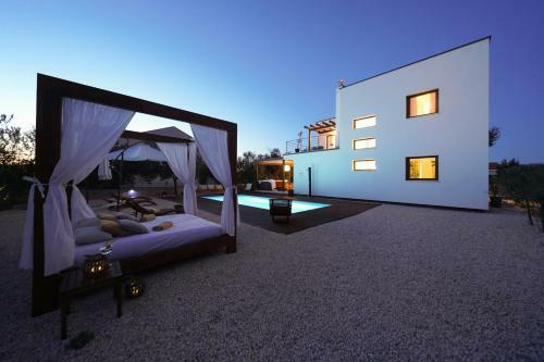 Villa Sun?ica