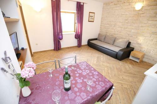 Apartment Josa - 350 M From Sea