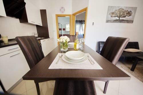 Apartmani Emili