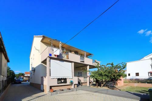 Hostal Holiday House Andrija