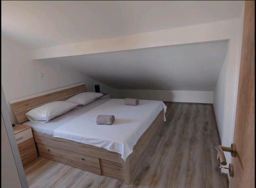 A Three Bedroom Apartment With Sea View