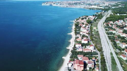 Apartmani L&r Bibinje