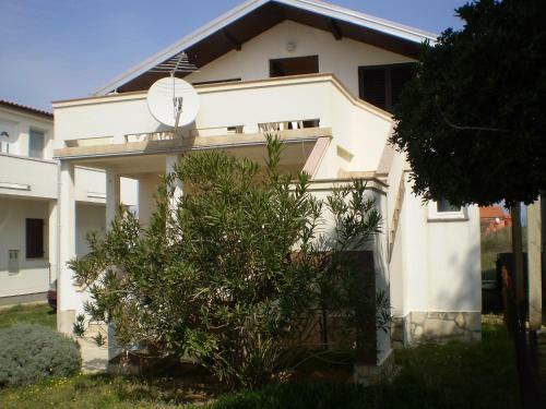 Apartment In Nin II