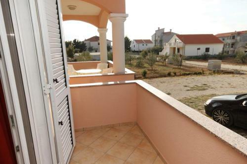 Apartments By The Sea Vrsi - Mulo, Zadar - 5860