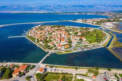Apartments With A Parking Space Nin, Zadar - 15861