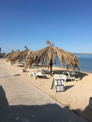 2 Bedroom Beatiful Apartment Inara G