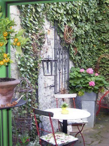 Hostal Pension Reuss - Hotel Garni