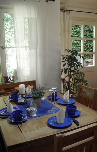 Hostal Pension Reuss - Hotel Garni