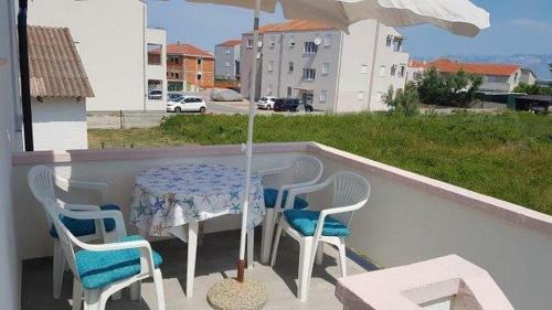 Apartments With A Parking Space Nin, Zadar - 17784