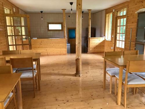 Hostal S?atra Camping