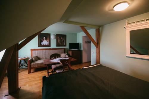 Bed & Breakfast V�r�s Guest House