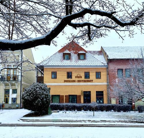 Bed & Breakfast V�r�s Guest House