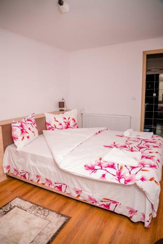 Hostal Pensiunea Happy Flowers