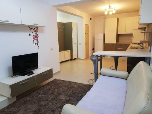 Travel Homzzz Central Apartment