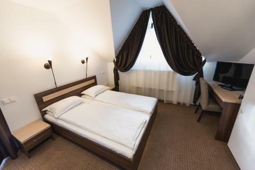 Hostal Pensiunea Valea Cu Salc�mi