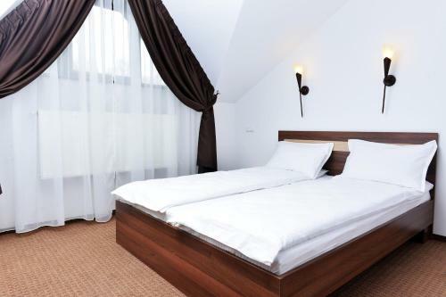 Hostal Pensiunea Valea Cu Salc�mi