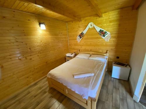 Hostal Pensiunea Lucica