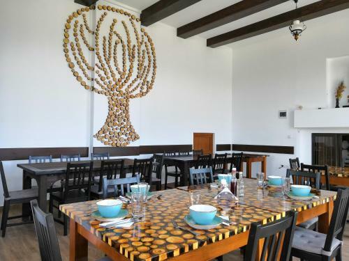 Hostal Tihu?a Retreat