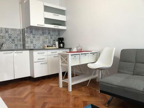Central View Apartment