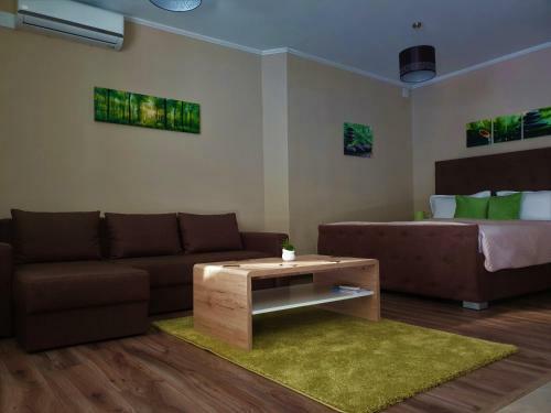 Irina Apartments