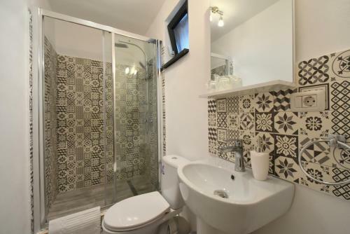 Neferprod Apartments - Is - Cam 06