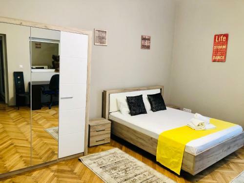 Ultra-central Apartment Just In Union Squere