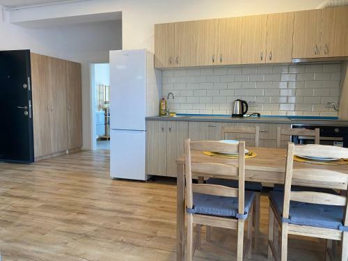 Glam Apartments Lipatti