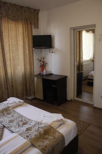 Hostal Pensiunea Alb