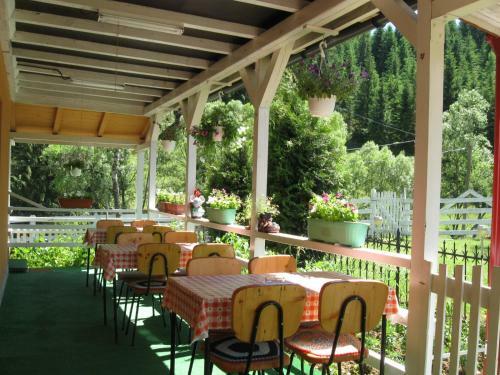 Hostal Podina Guest House